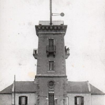 Feu Trois Pierres et Sémaphore de Molène